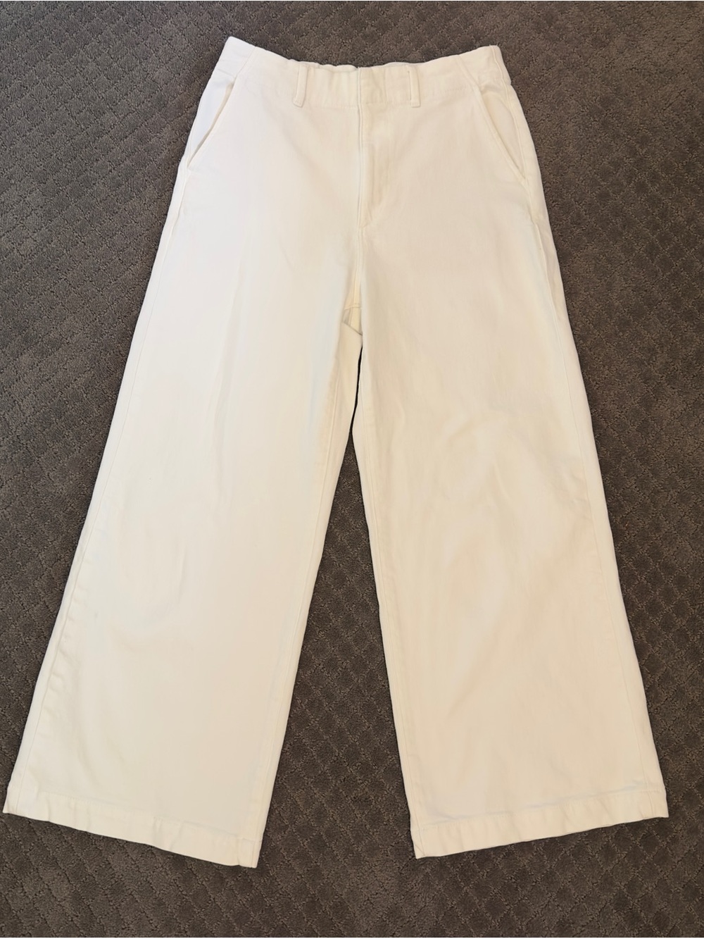 Uniqlo Women's Ankle-Length Wide-Leg Jeans in Off-White